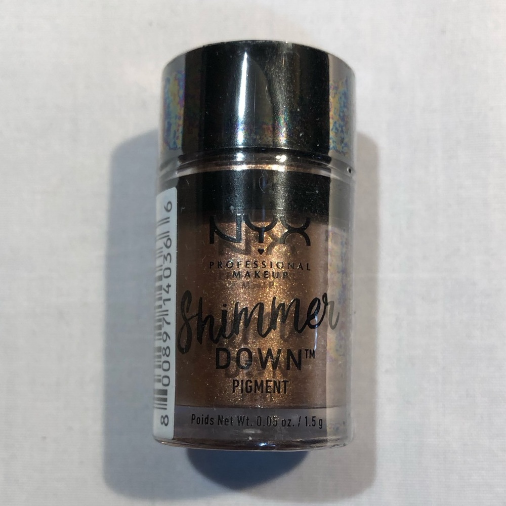 Nyx Shimmer Down Pigment! Shade: Almond.